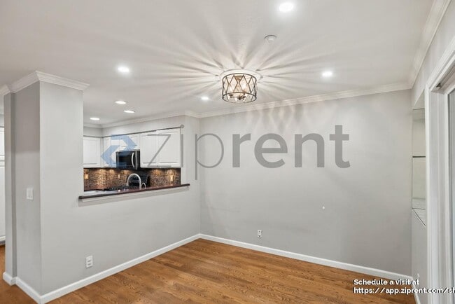 Building Photo - 6344 Holly Gillingham Ln