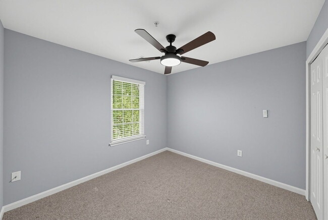 Building Photo - 7108 Meadow Green Terrace