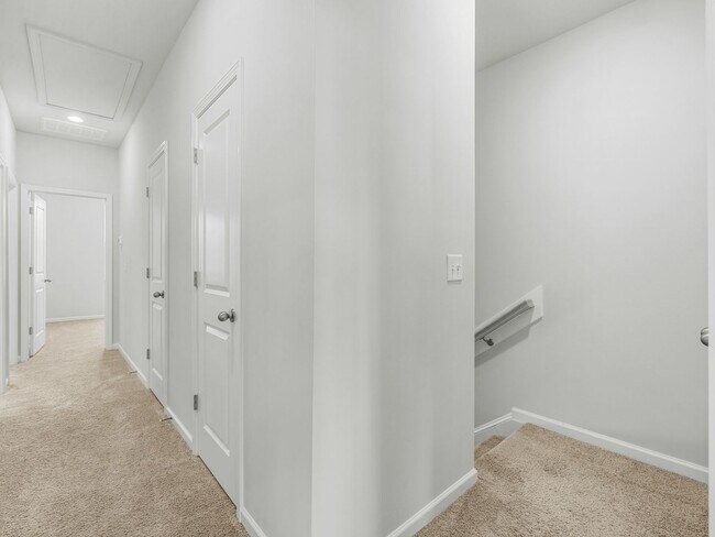 Building Photo - 408 Blockade Shl Ln