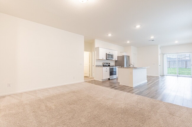 Building Photo - 5631 Pearl Mdw