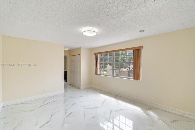 Building Photo - 11009 Mainsail Dr