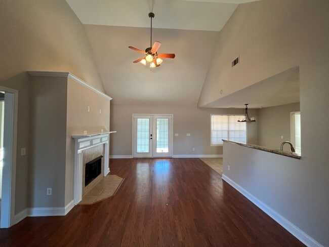 Building Photo - 1521 Mansfield Rd