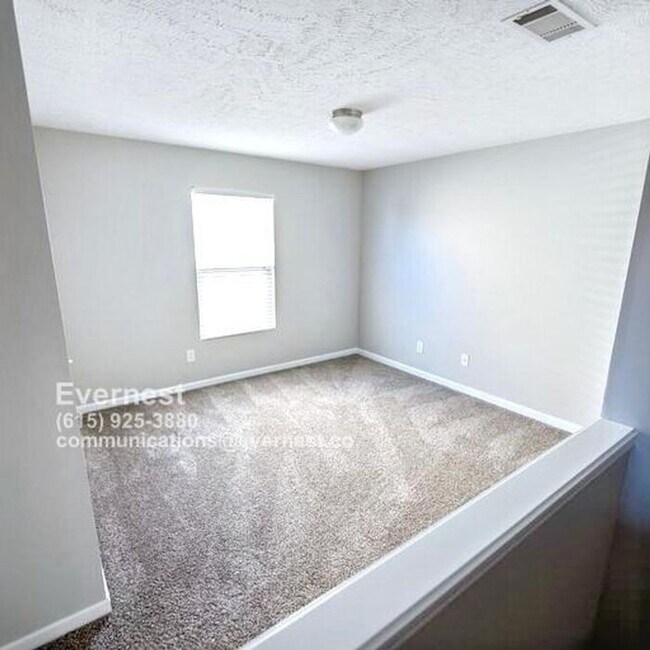 Building Photo - Spacious 4-Bedroom Home with Modern Amenit...