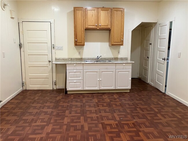 Building Photo - 291 Rother Ave