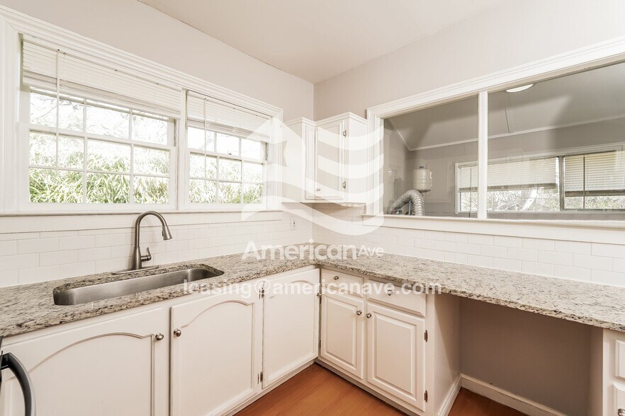 Building Photo - 3260 Balsam Ave SW