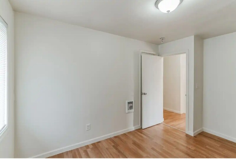 Building Photo - 591 W Sherman St