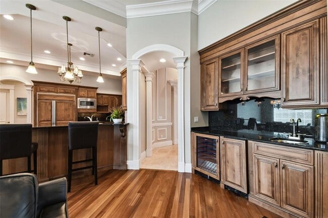 Building Photo - 704 Berrocales De Avila