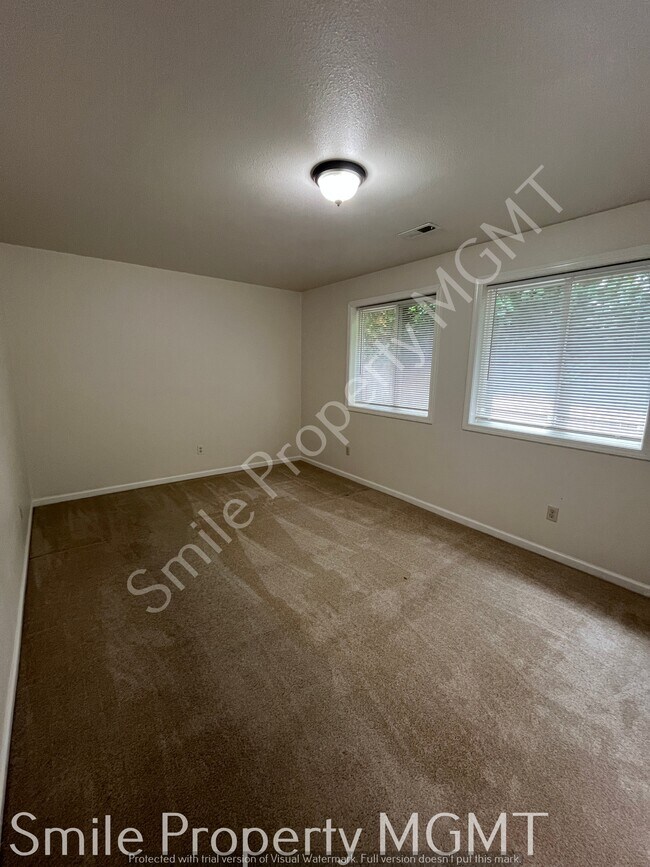 Building Photo - 2216 SE 105th Ave