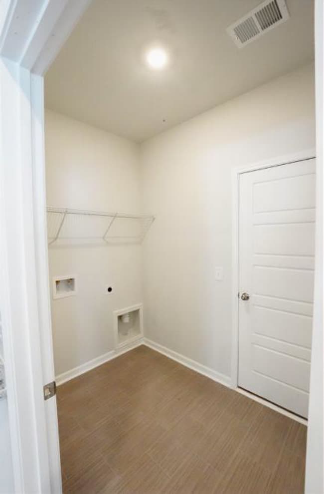 Building Photo - Beautiful 5BR Rincon Home with Open Floorplan & Loft Space