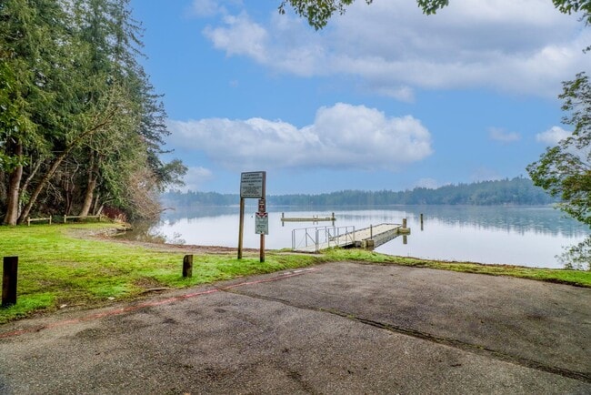 Building Photo - 22311 Overlake Loop SE