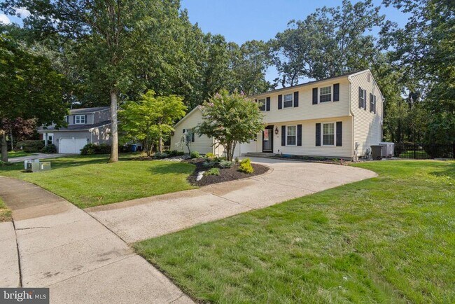 Building Photo - 306 Candlewood Ln