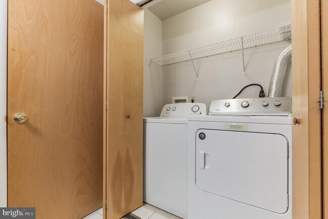 Building Photo - 109 Foxfire Dr