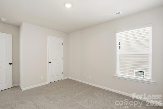 Building Photo - 3031 Breslin St