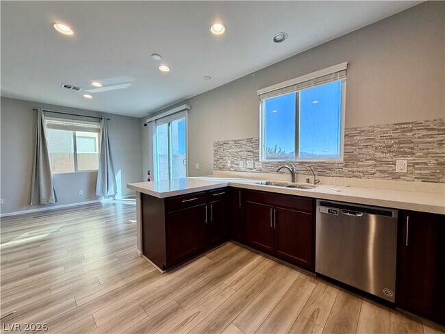 Building Photo - 4736 Cactus Sun Ln