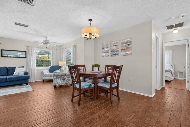 Building Photo - 4215 Pandora Rd