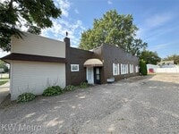 Building Photo - 1318 S Campbell Rd