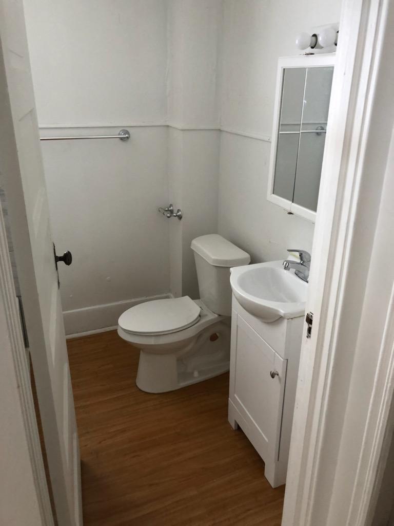 bathroom - 134 Hillsdale Street