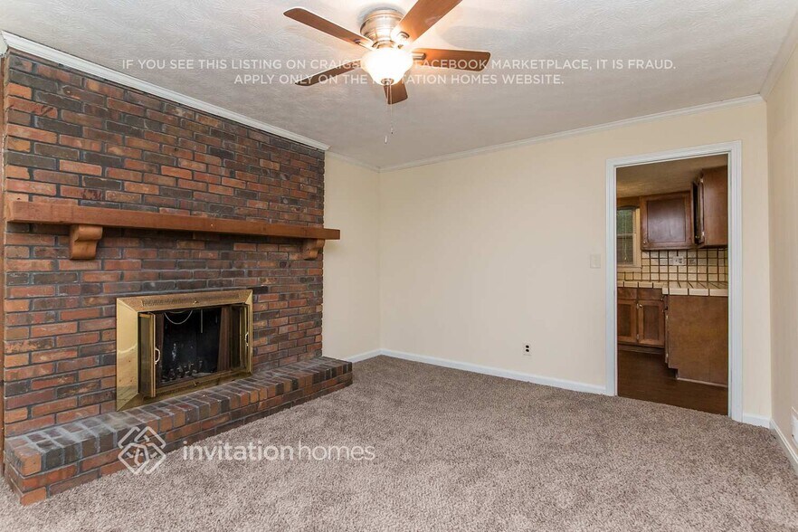 Building Photo - 1569 Briarwood Ln SW
