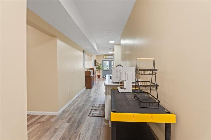 Building Photo - 5504 Mountain View Summit
