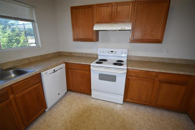 Building Photo - 9929 Blue Bell Dr