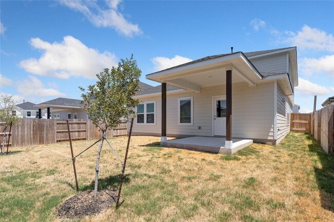 Building Photo - 104 Greenthread Dr