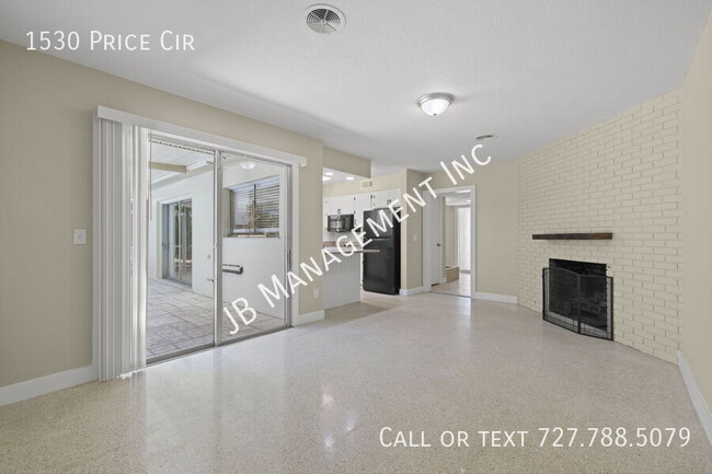 Building Photo - 1530 Price Cir