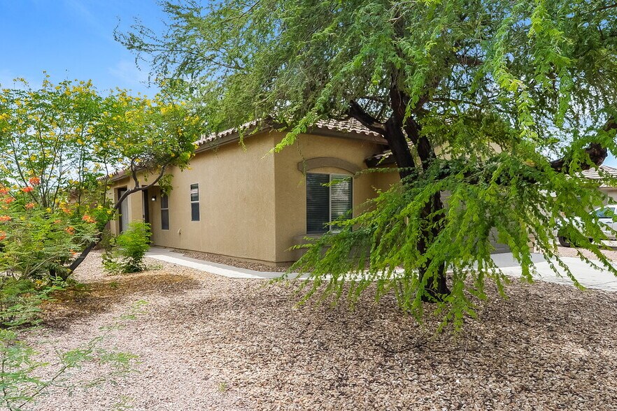 Building Photo - 35515 N Belgian Blue Ct