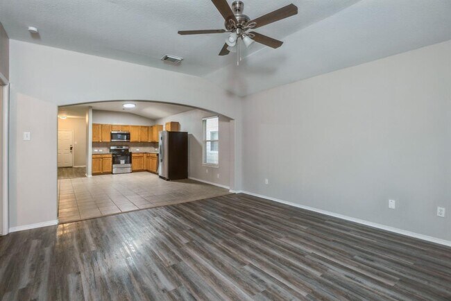 Building Photo - 7518 Mustang Corral Dr