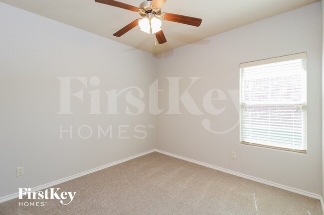 Building Photo - 5134 Mountain View Dr