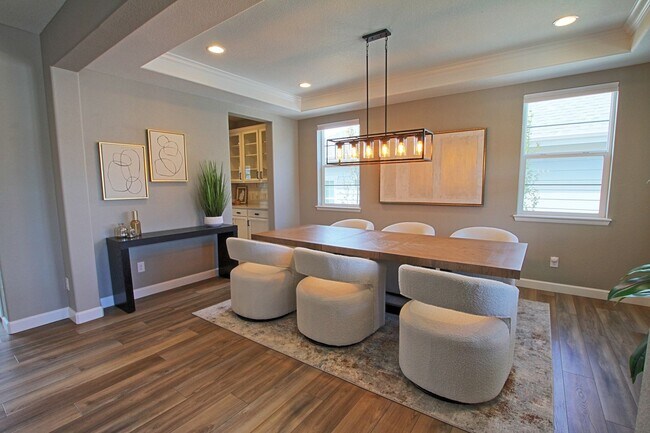 Building Photo - Luxury 5 bed for Rent in Blacktail at The ...