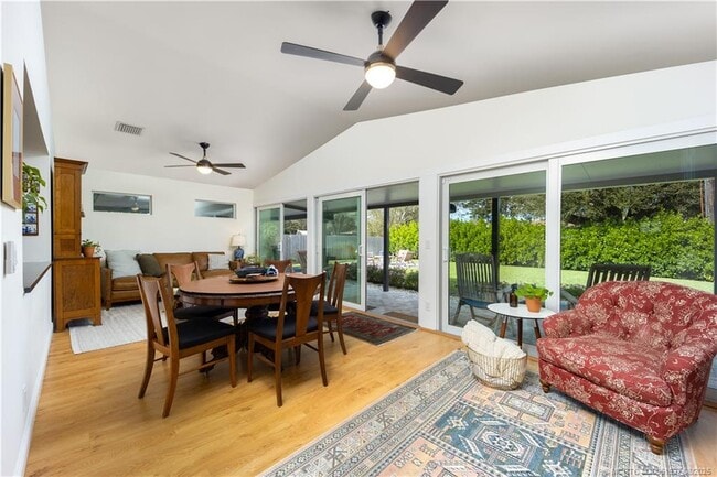 Building Photo - 533 SE Ocean Spray Terrace