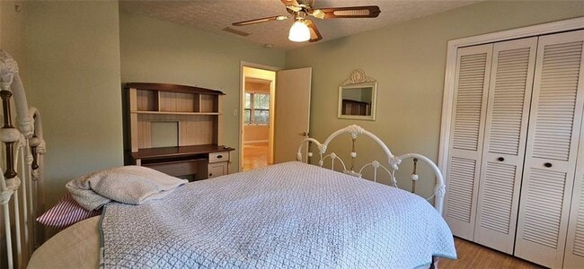 Building Photo - 1575 S Ridge Dr