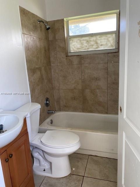 Building Photo - 2746 Johnson St