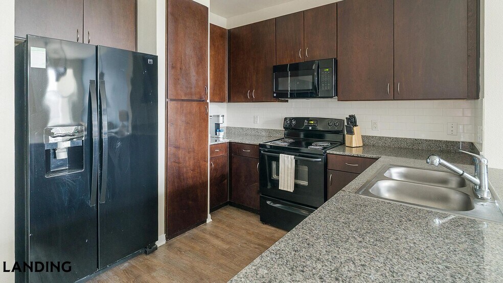 Building Photo - 14580 Crosby Fwy