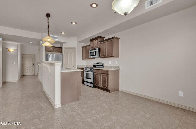 Building Photo - 11714 Dos Palmas Dr