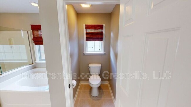 Building Photo - 210 Grimes Dr