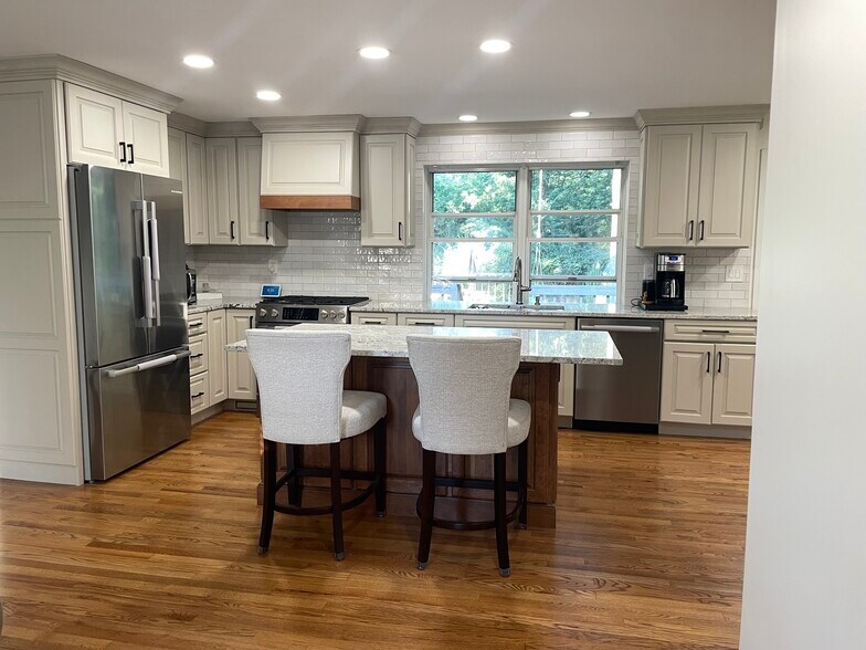 Building Photo - 6721 Eleck Pl