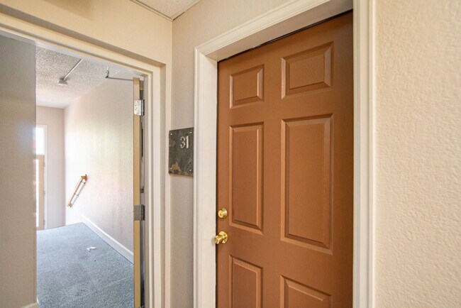 Building Photo - Cozy 1 bed 1 bath in Uptown!