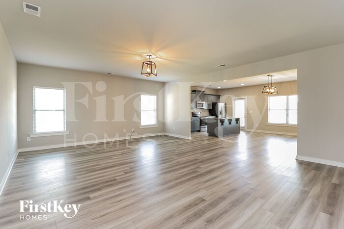 Building Photo - 310 Ridgeview Cir