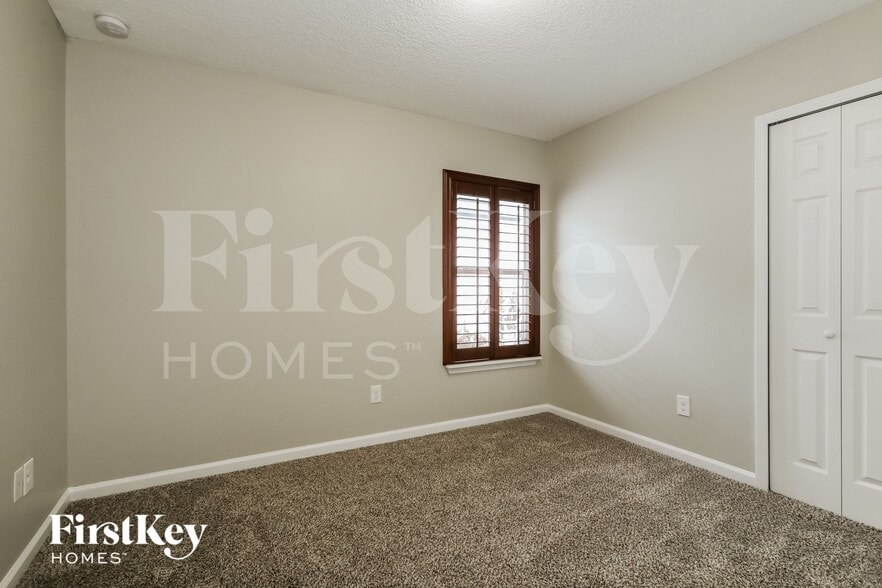 Building Photo - 5668 Village Pond Cir