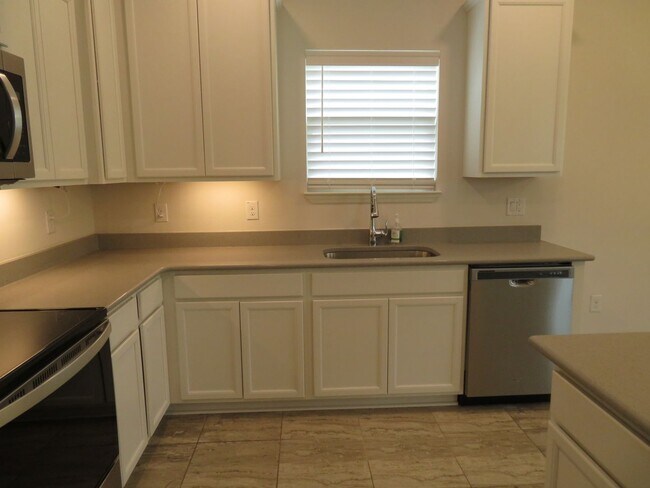 Building Photo - Sebastian Home in Gated Community