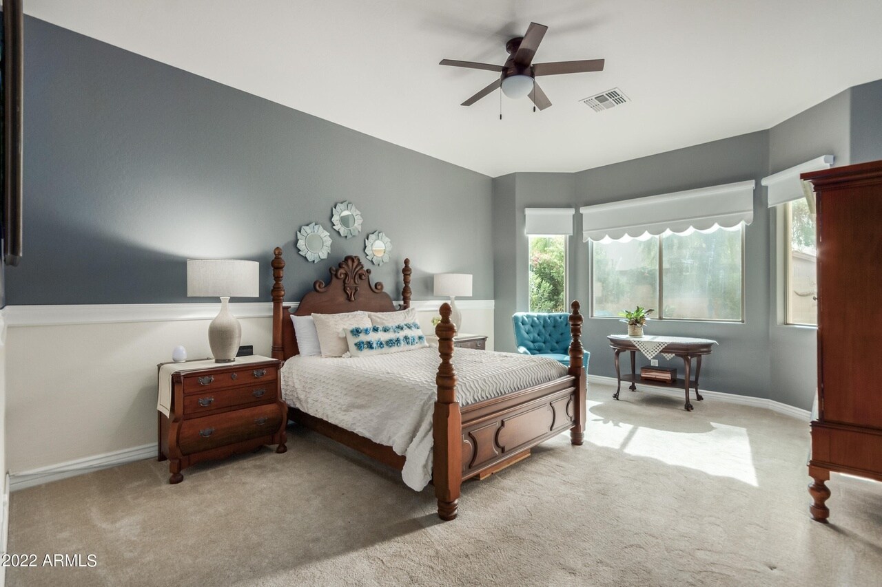 Master bedroom - 10433 W Carlota Ln