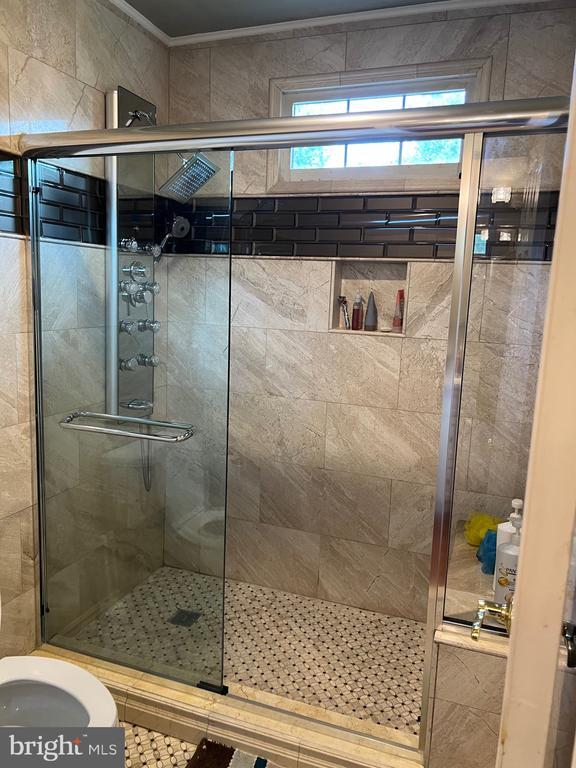 Building Photo - 3911 Arbor Crest Way