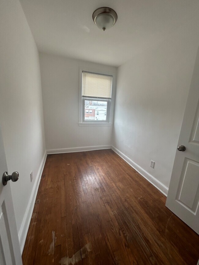 Building Photo - 66 Allison St NE