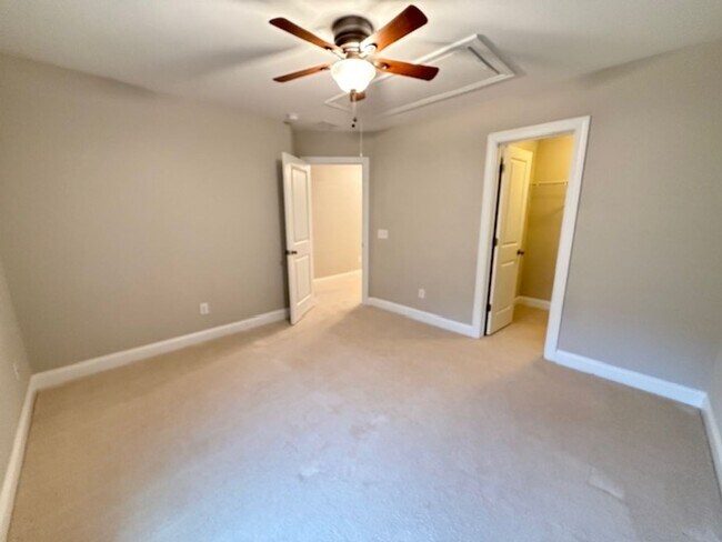 Building Photo - 4 Bedroom 3.5 Bath House in St. Johns Lake - Johns Island
