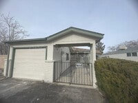 Building Photo - 4733 Platinum Dr NE