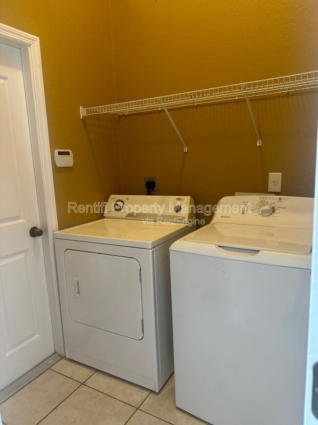 Building Photo - 1513 NE 36th Terrace