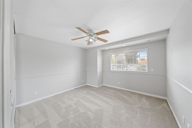 Building Photo - 40115 Starling St