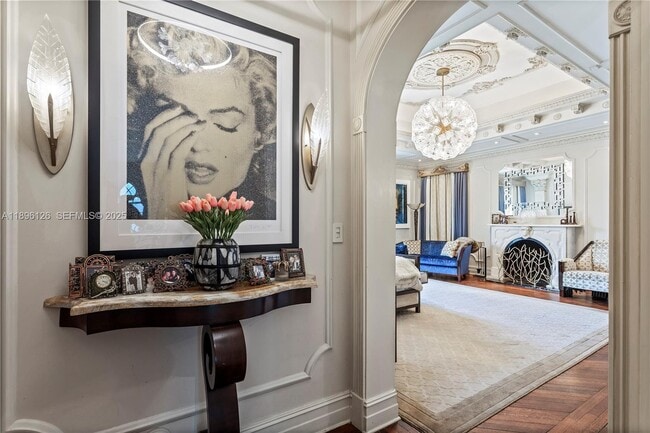 Building Photo - 5801 Pine Tree Dr