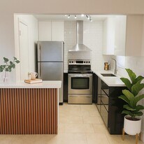 Building Photo - 6150 SW 37th St